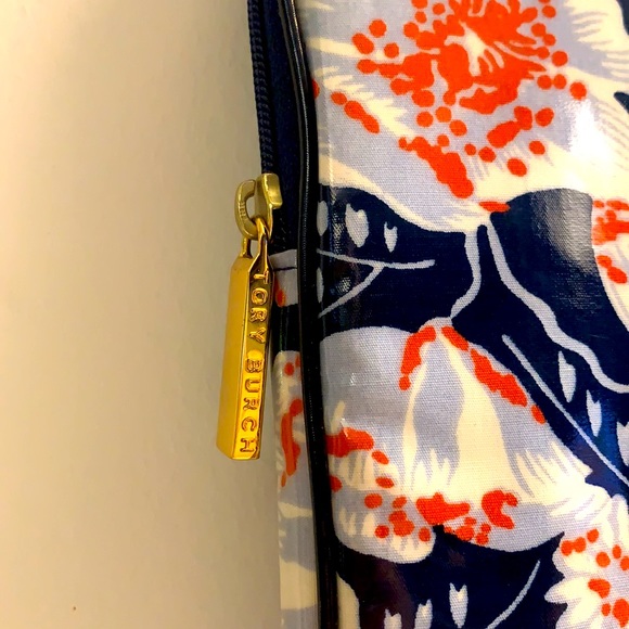 Tory Burch Floral Print iPad Case - Picture 8 of 12